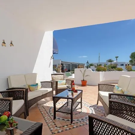 Puerto Del Carmen Sleeps 9 Pool Wifi Vila Puerto del Carmen (Lanzarote)