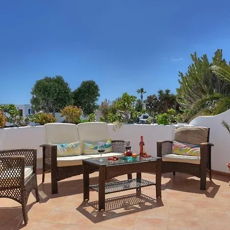 Puerto Del Carmen Sleeps 9 Pool Wifi Vila Puerto del Carmen (Lanzarote)