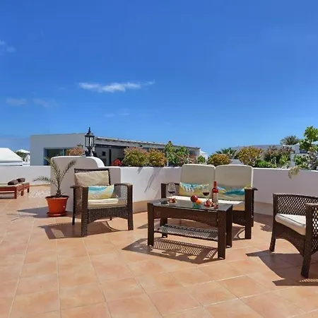 Puerto Del Carmen Sleeps 9 Pool Wifi Вілла *