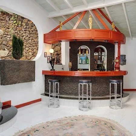 Puerto Del Carmen Sleeps 9 Pool Wifi * Пуерто-дель-Кармен