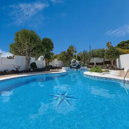 Vila Puerto Del Carmen Sleeps 9 Pool Wifi Puerto del Carmen (Lanzarote)